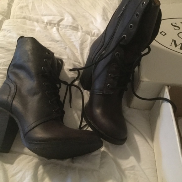 Booties - Picture 3 of 4